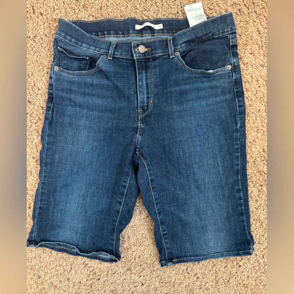 Levi’s Bermuda Jean Shorts Women’s size 30 - Picture 1 of 14